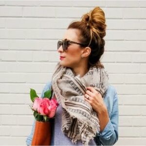 Wilfred Cream and Black Striped Scarf